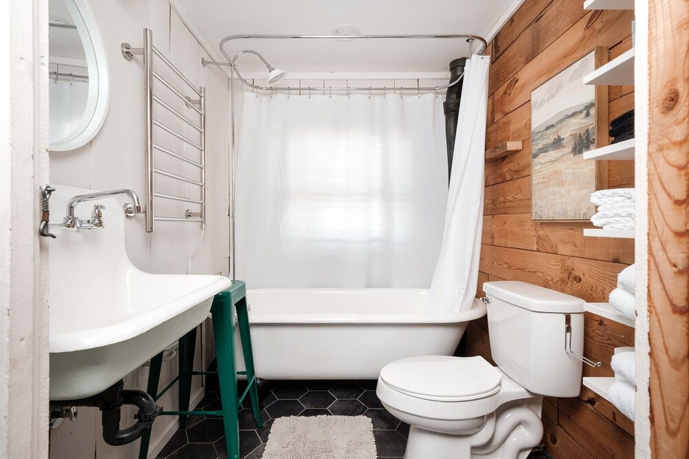 Photo of Bathroom in Morganton