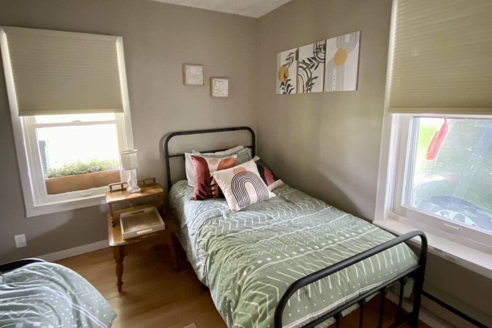 Photo of Bedroom in Olive Hill