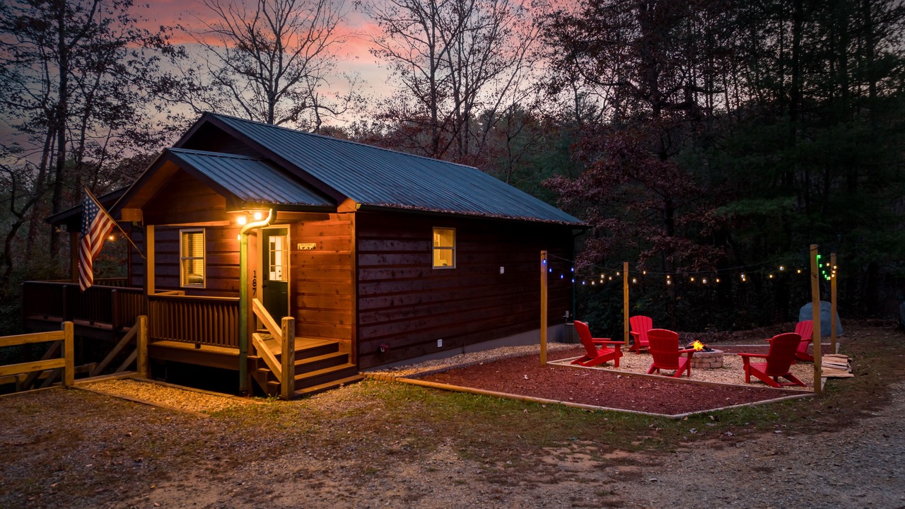 Photo of Outdoor in Cherry Log