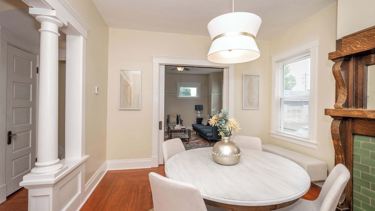 Photo of Outdoor in Roselawn Finance