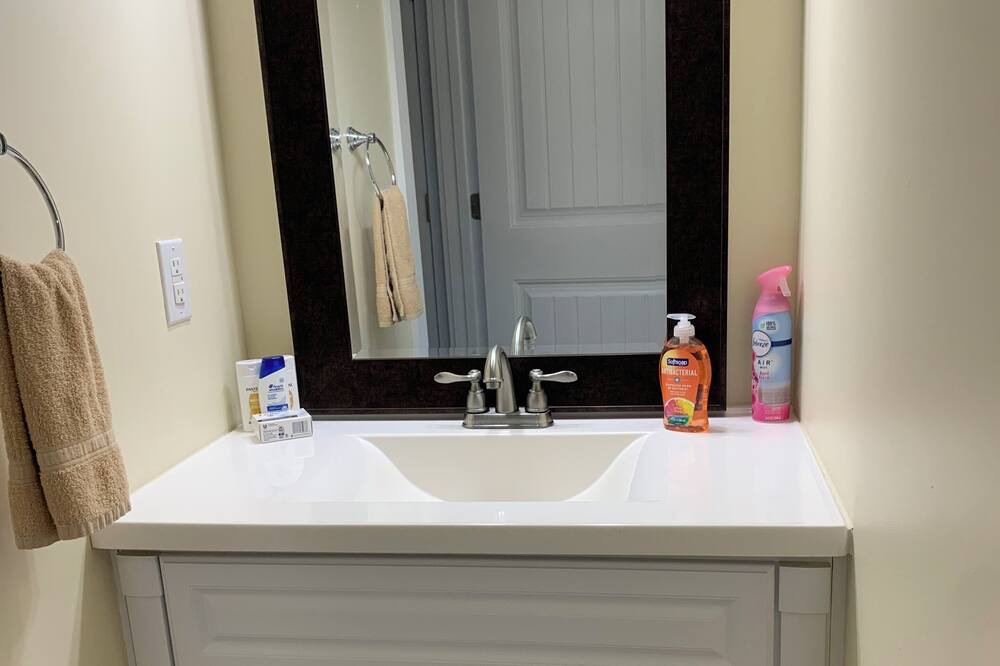 Photo of Bathroom in Flat Top