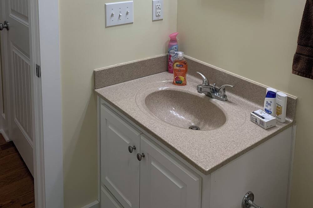 Photo of Bathroom in Flat Top