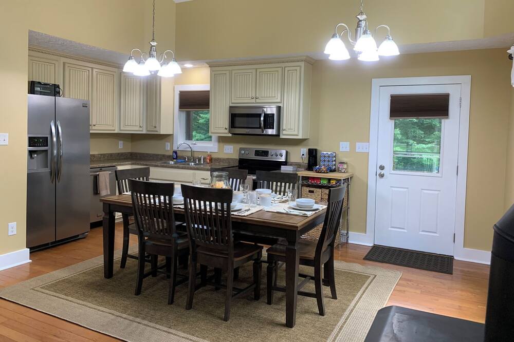 Photo of Kitchen in Flat Top