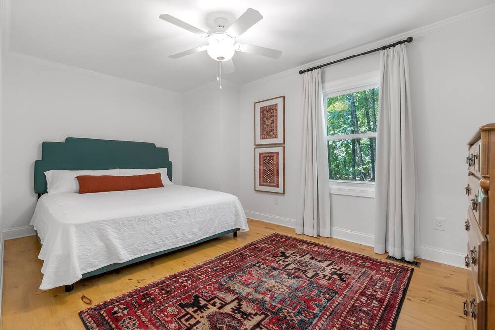 Photo of Bedroom in Cleveland