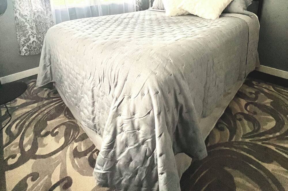 Photo of Bedroom in Elf
