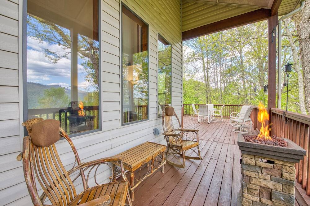 Photo of Patio Balcony in Maggie Valley