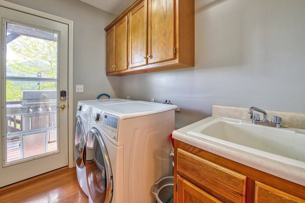 Photo of Kitchen in Maggie Valley