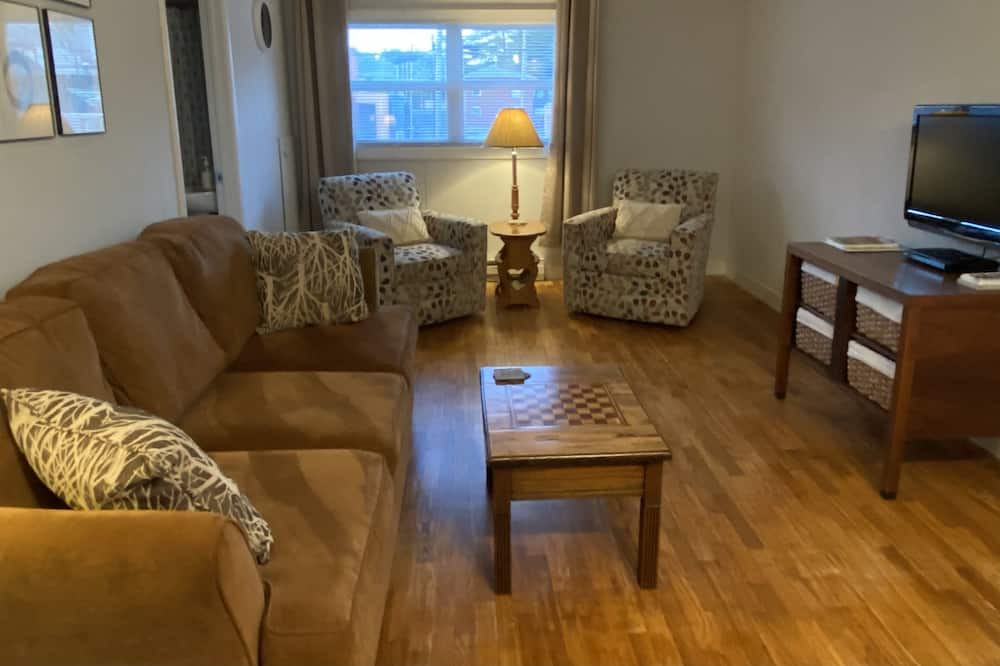 Photo of Livingroom in Dongola