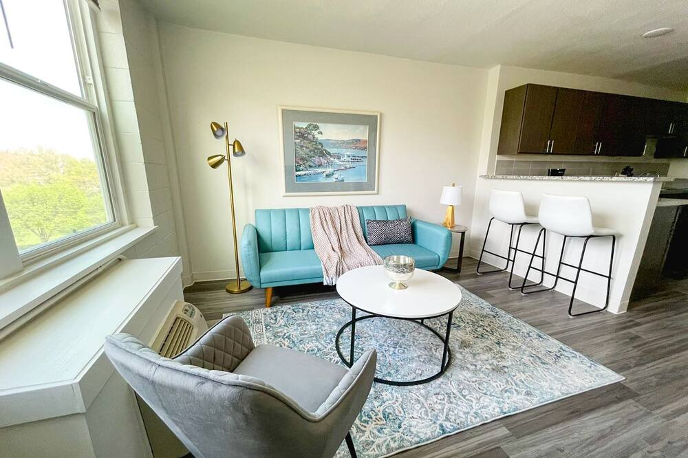 Photo of Livingroom in Corryville