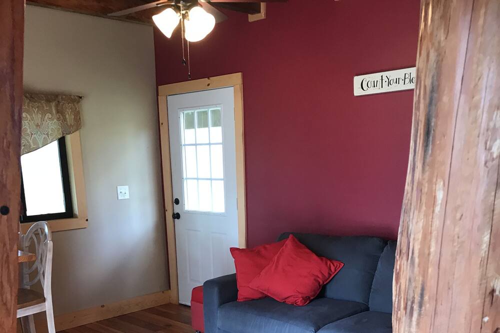 Photo of Livingroom in Canton