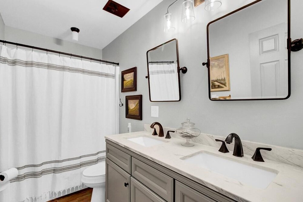 Photo of Bathroom in Twin Oaks