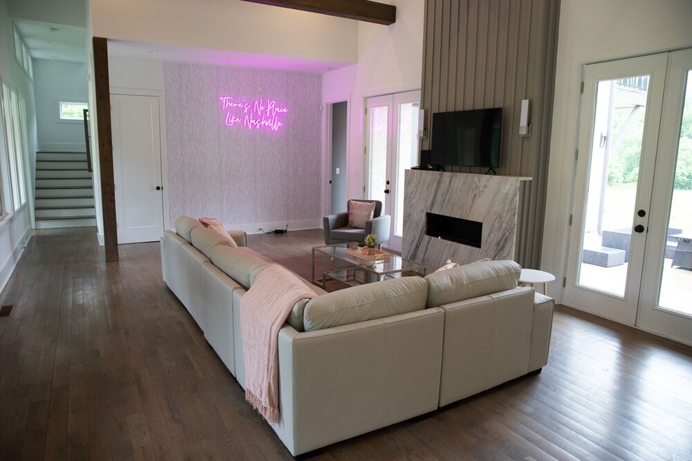 Photo of Livingroom in Whites Creek