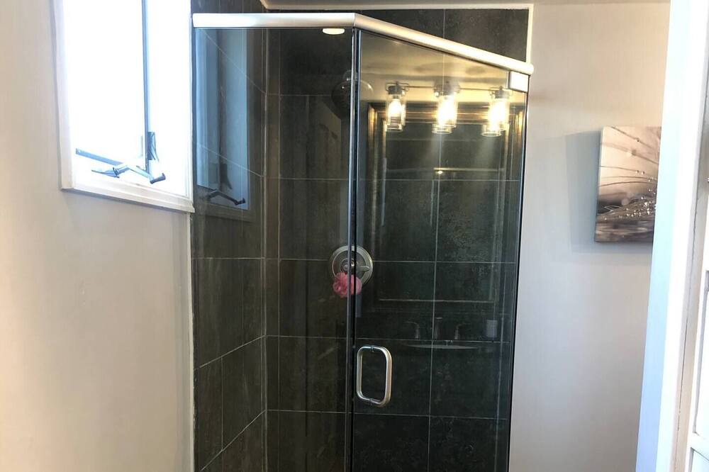 Photo of Bathroom in Schnitzelburg
