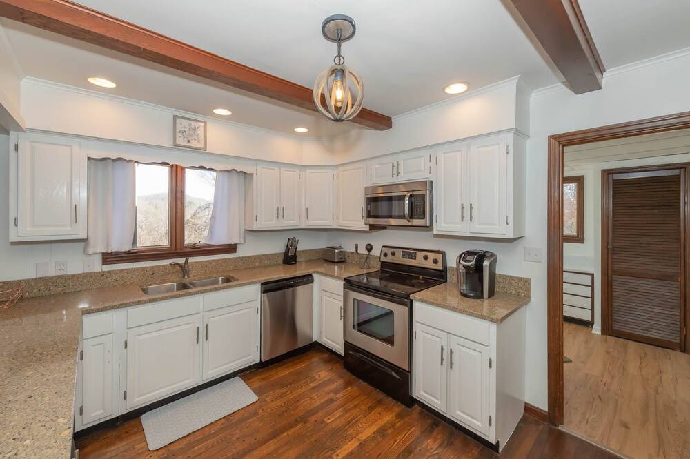 Photo of Bedroom in Knoxville