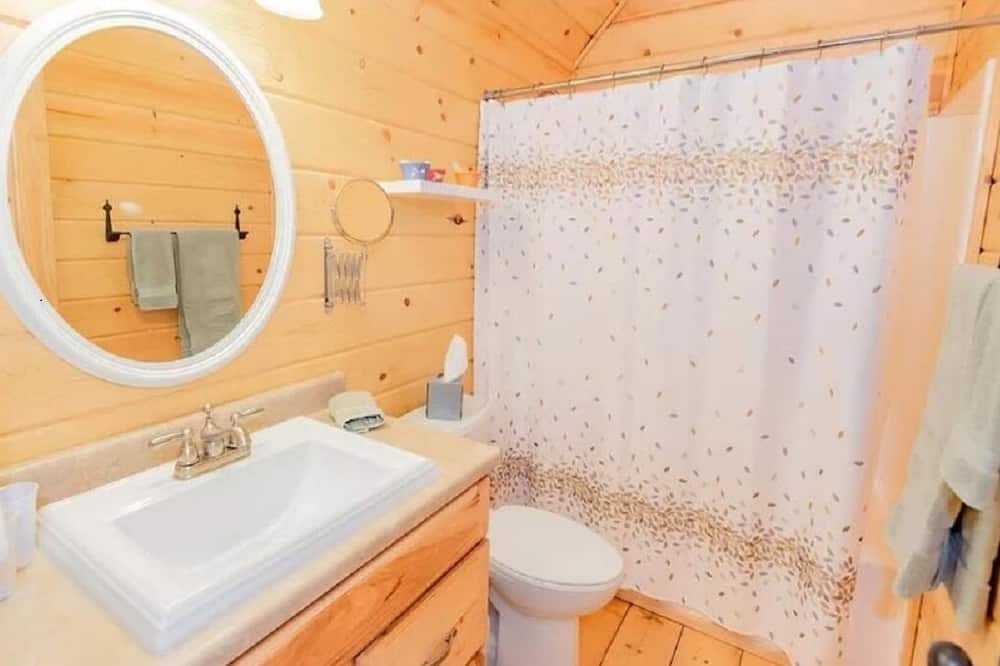 Photo of Bathroom in Old Fields