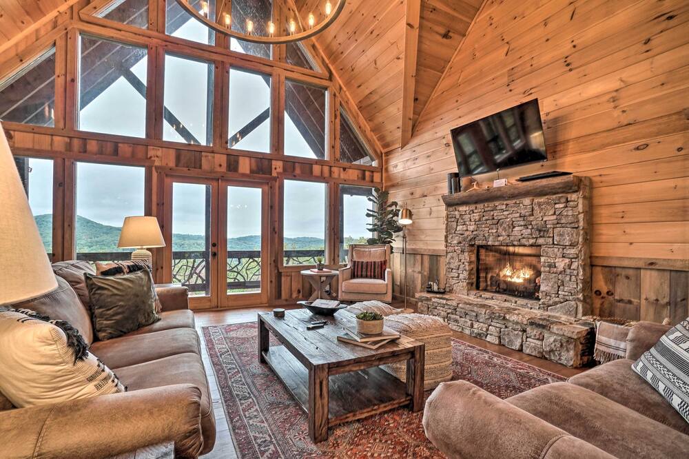 Photo of Livingroom in Ridges Over the Lake