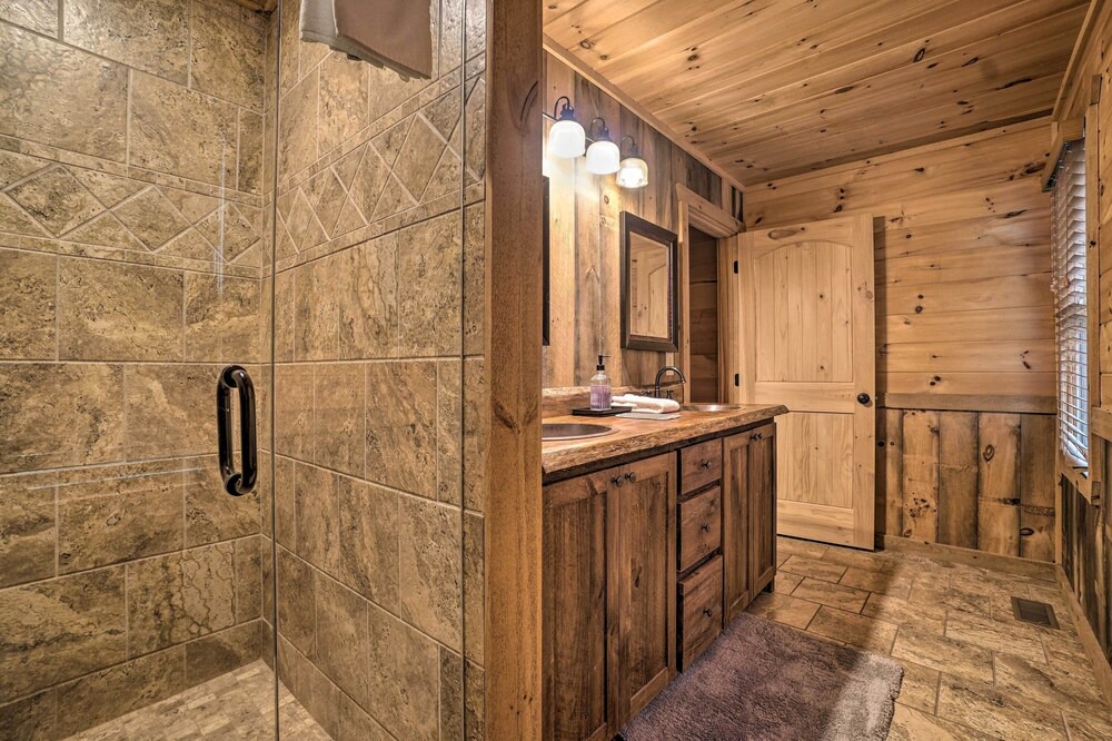 Photo of Bathroom in Ridges Over the Lake
