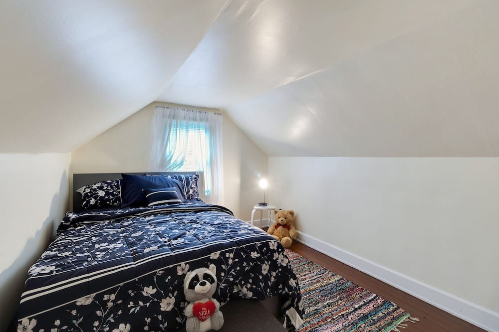 Photo of Bedroom in CUF