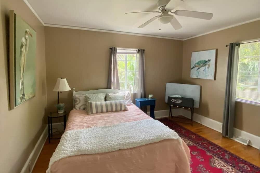 Photo of Bedroom in Charleston