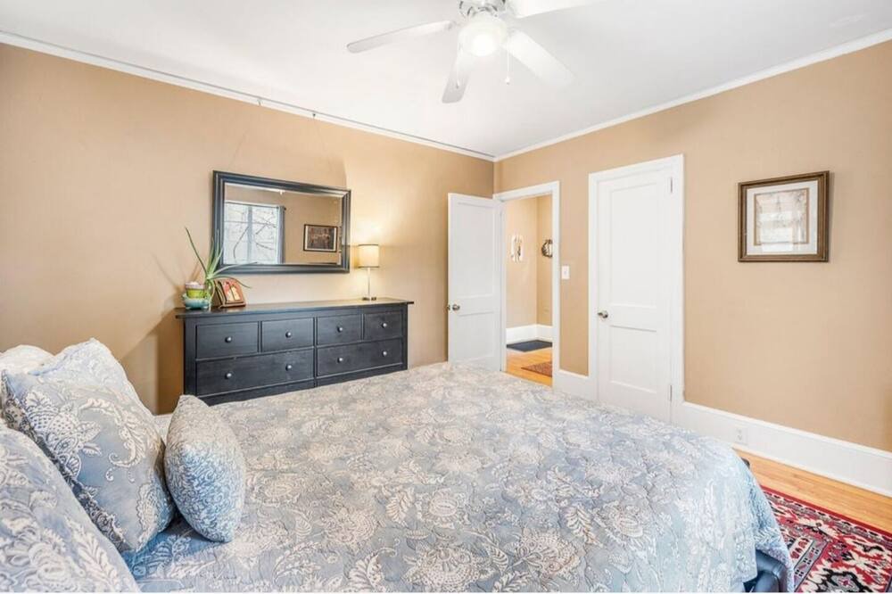 Photo of Bedroom in Charleston