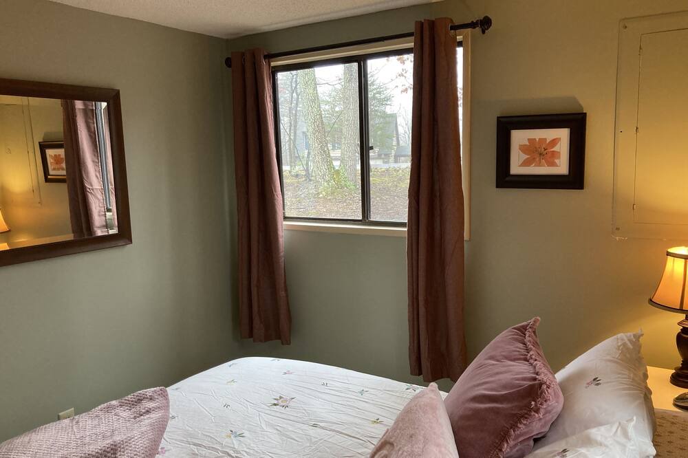 Photo of Bedroom in The Woods