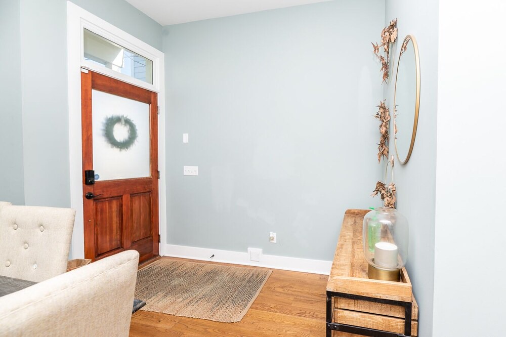 Photo of Bedroom in Westside