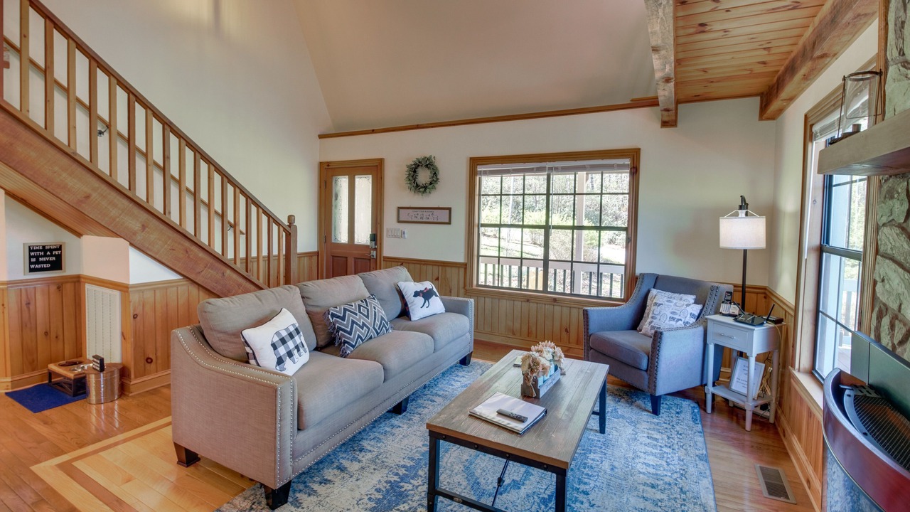 Photo of Livingroom in Ellijay