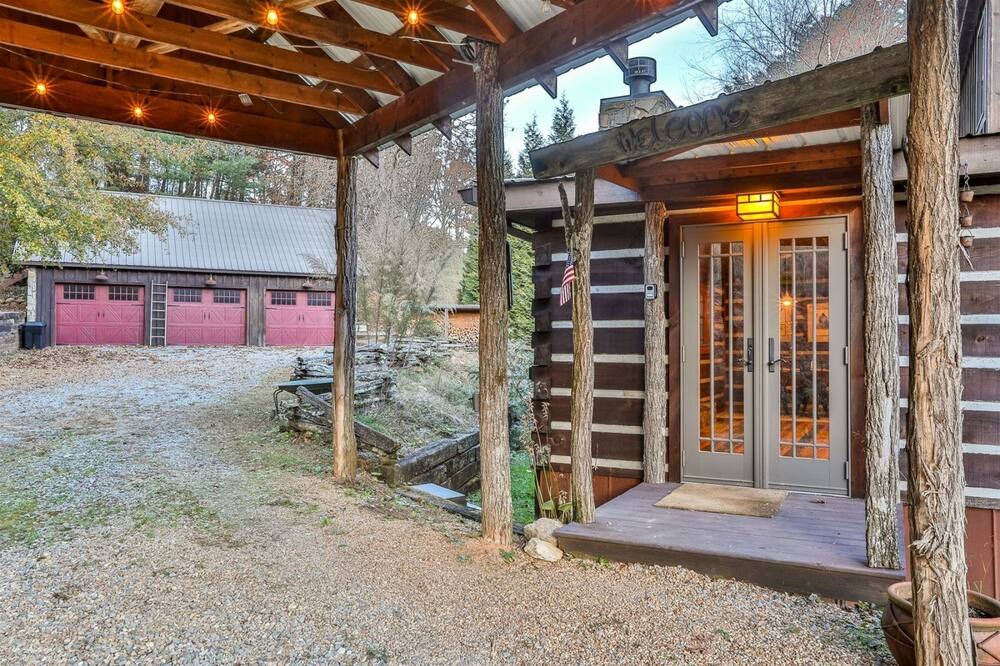 Photo of Outdoor in Raccoon Ridge