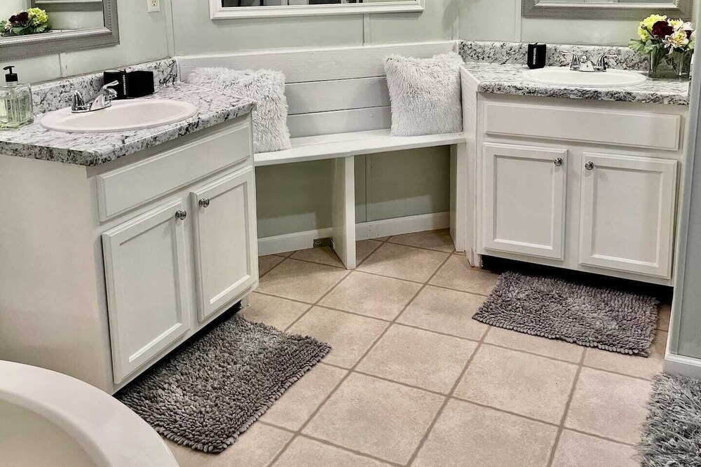 Photo of Bathroom in Beaufort