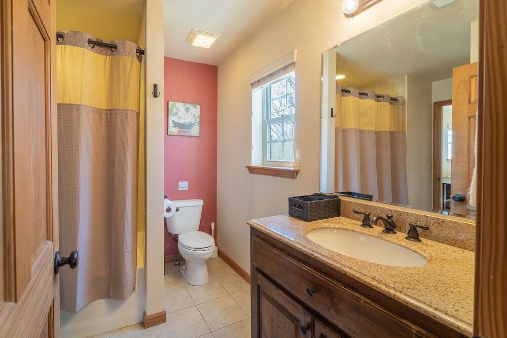 Photo of Bathroom in Blairsville