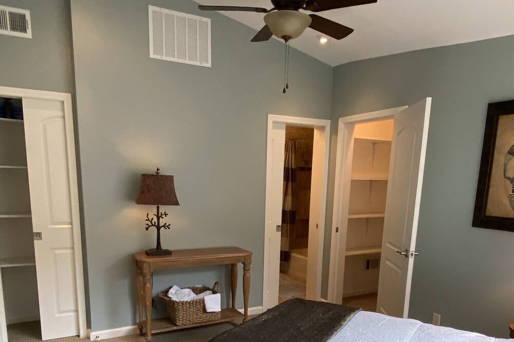 Photo of Bedroom in Prospect