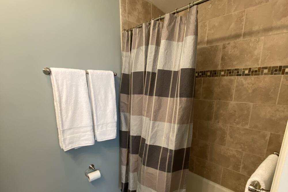 Photo of Bathroom in Prospect