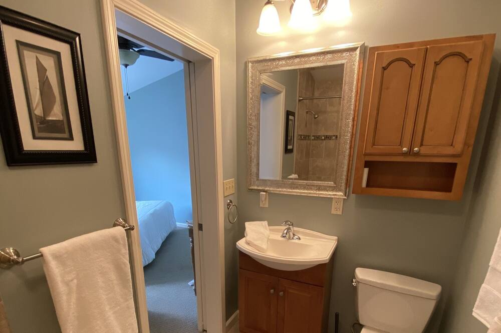 Photo of Bathroom in Prospect