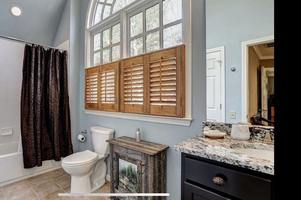 Photo of Bathroom in Big Canoe