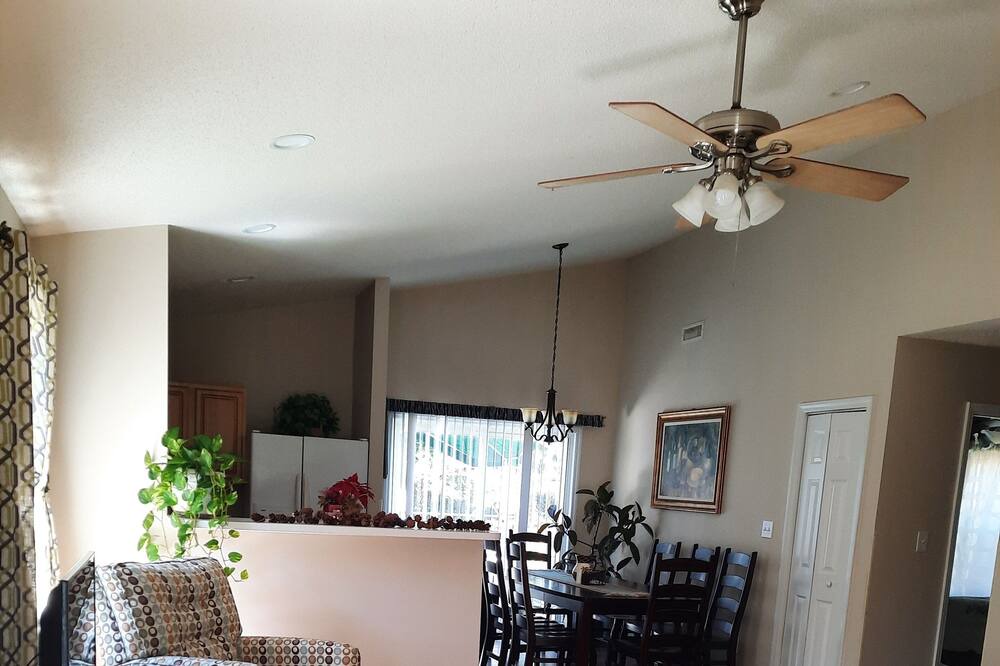 Photo of Livingroom in Apex