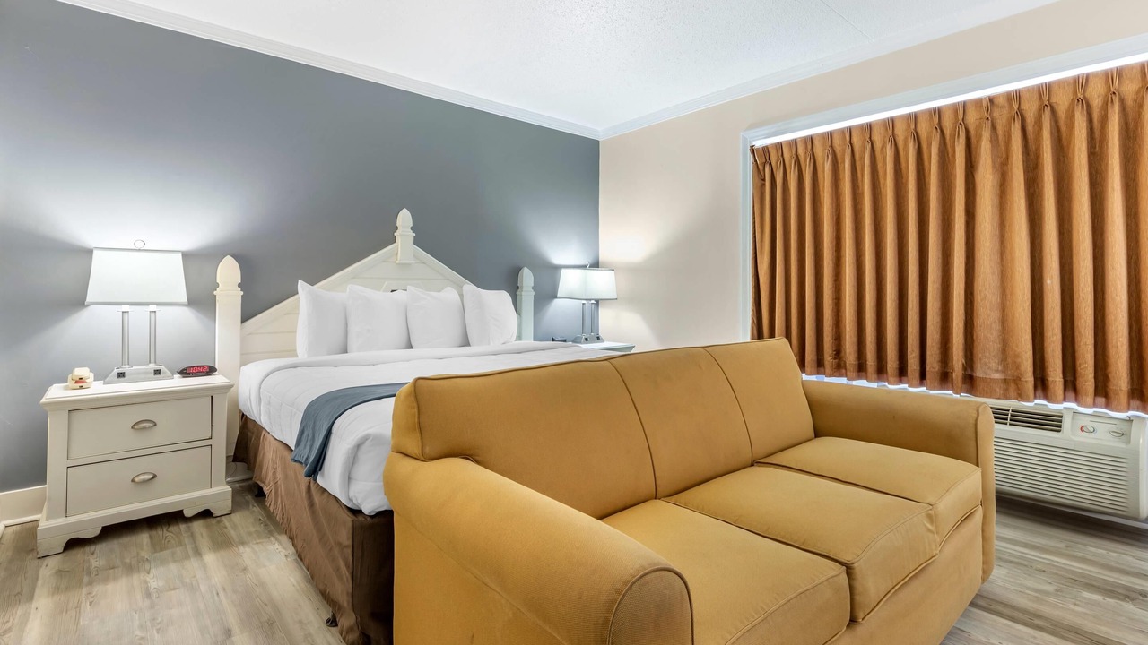 Photo of Bedroom in Conway