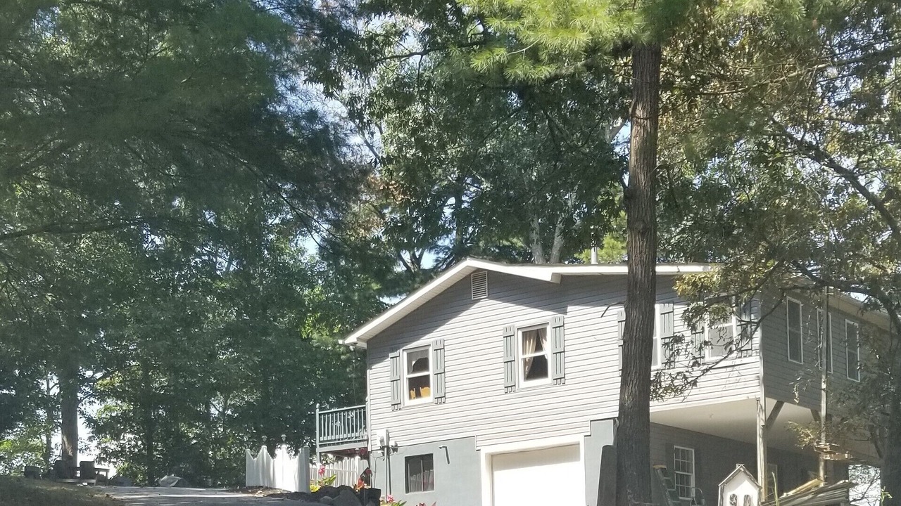 Photo of Outdoor in Mills River