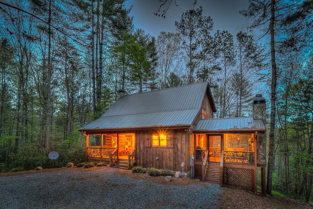 Photo of Outdoor in Cherry Log