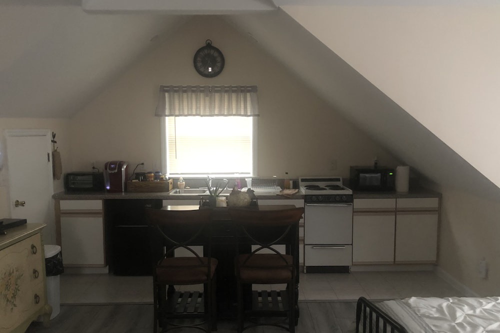 Photo of Kitchen in Summerville Historic District