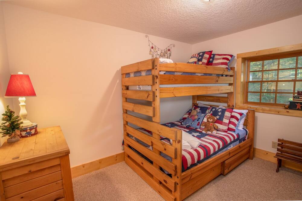 Photo of Bedroom in Sugar Mountain