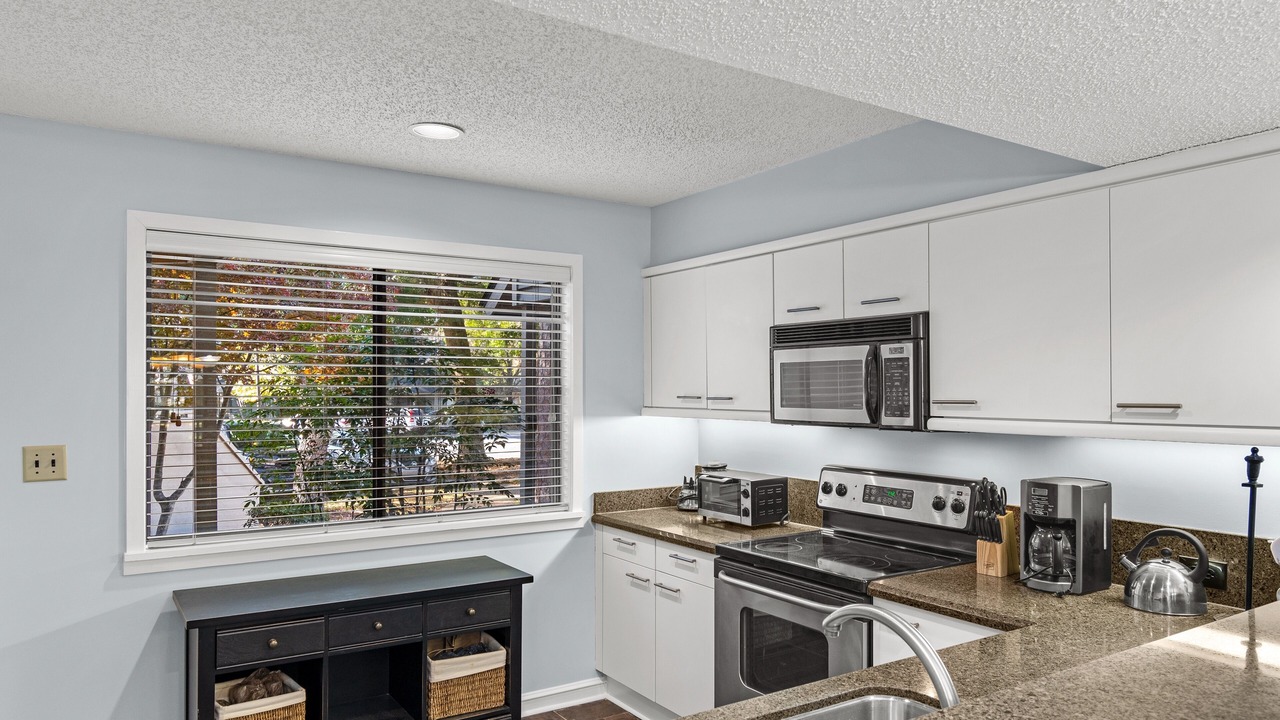 Photo of Kitchen in Arcadian Shores