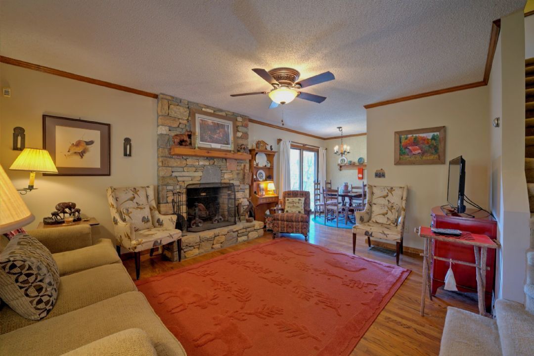 Photo of Livingroom in Weaverville