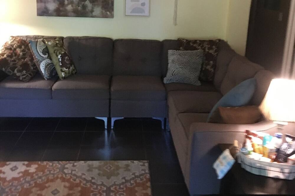 Photo of Livingroom in Ashland City
