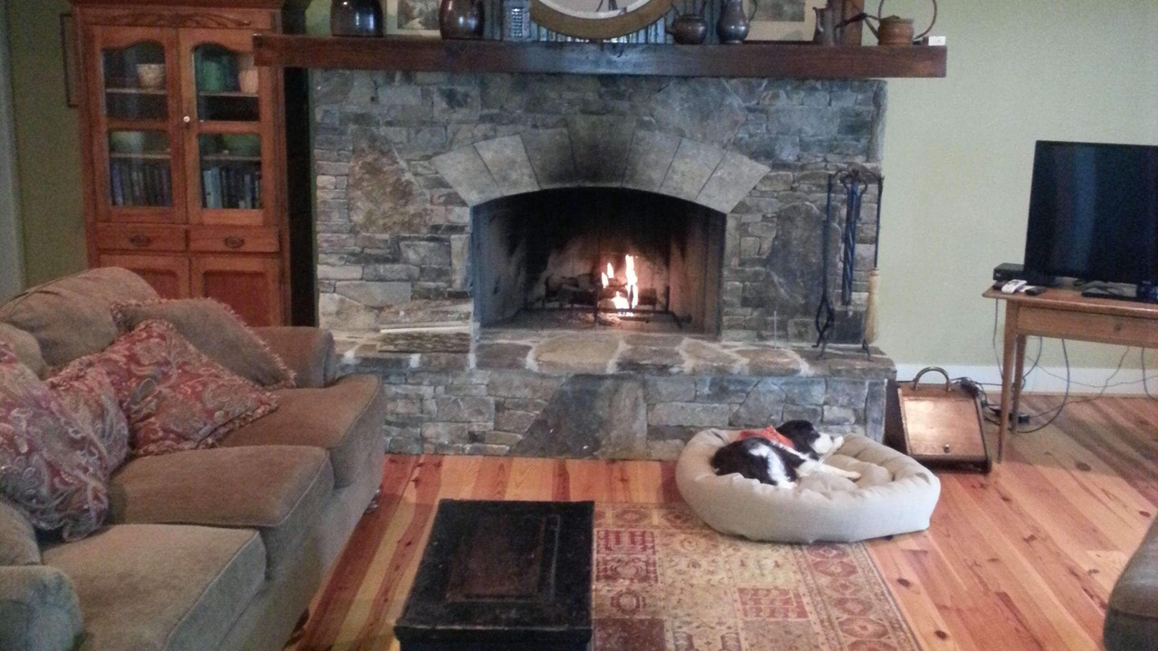 Photo of Livingroom in Scaly Mountain