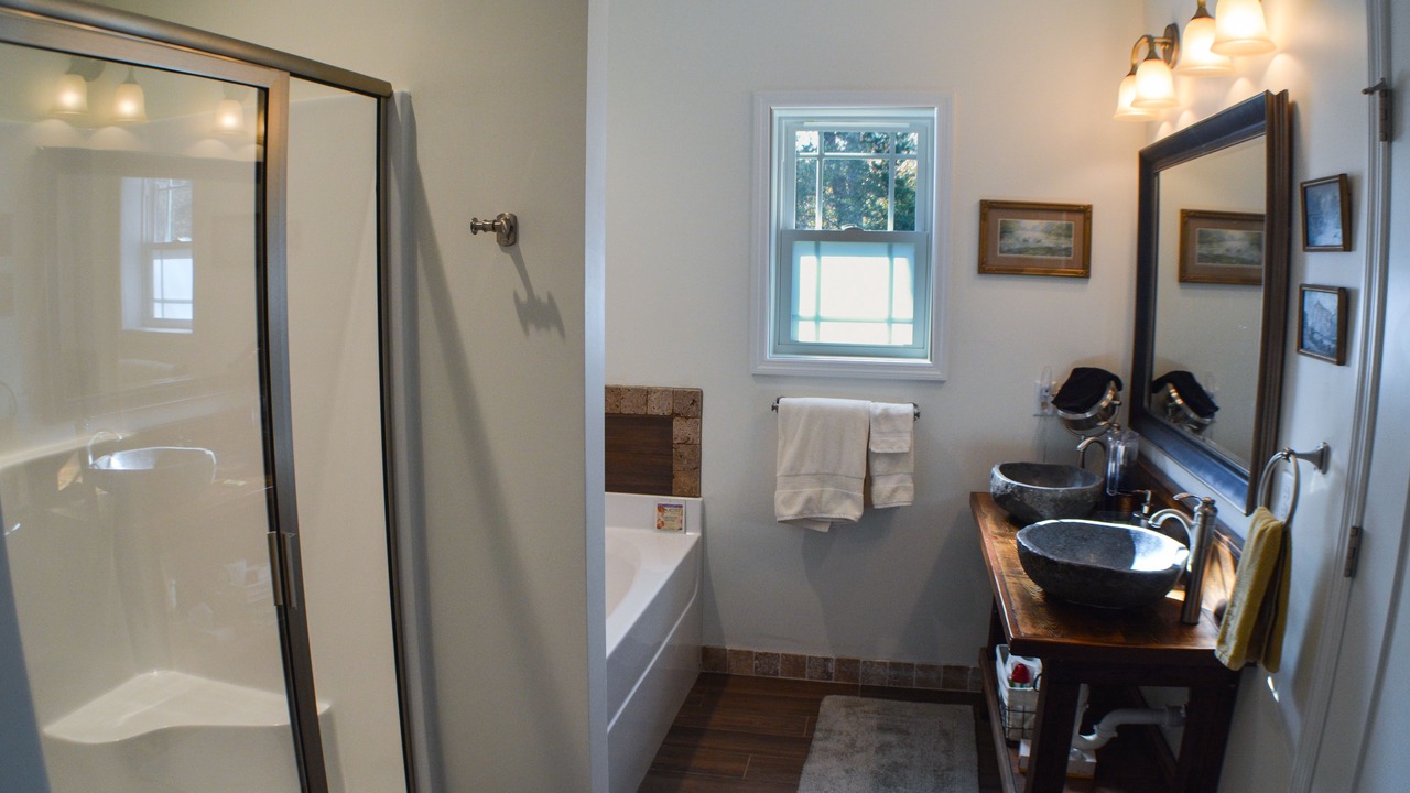 Photo of Bathroom in Graysville
