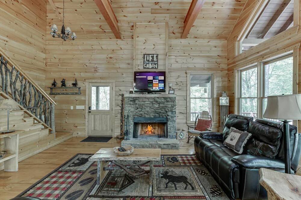 Photo of Livingroom in Cleveland