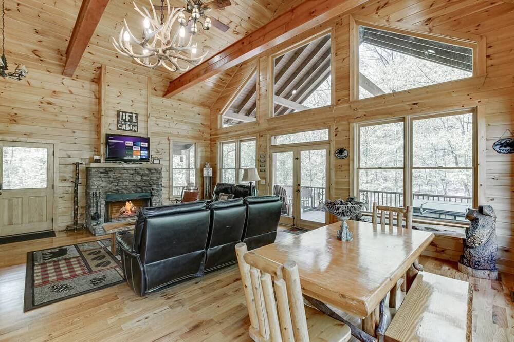 Photo of Livingroom in Cleveland