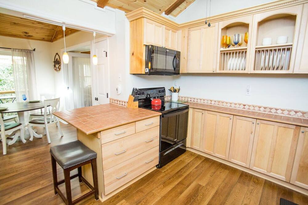 Photo of Kitchen in Newland