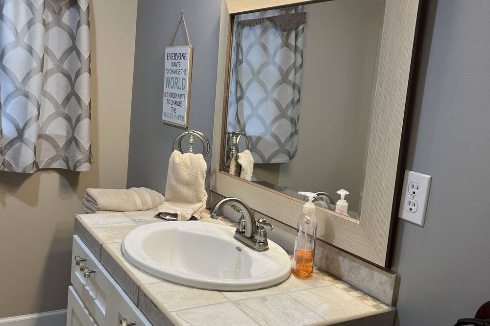 Photo of Bathroom in Black Mountain