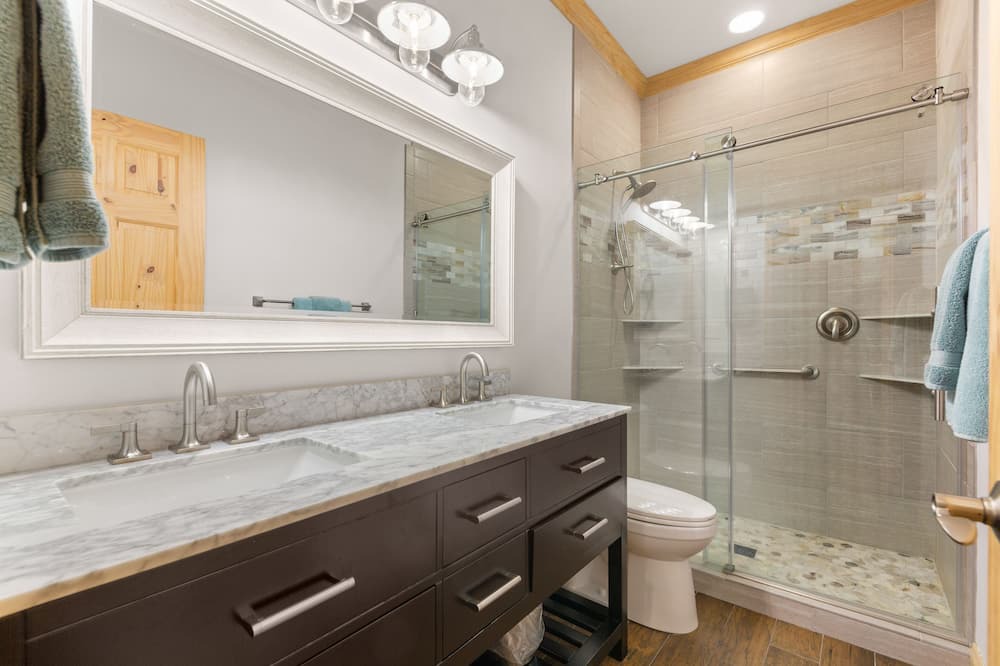 Photo of Bathroom in Sunset Cove